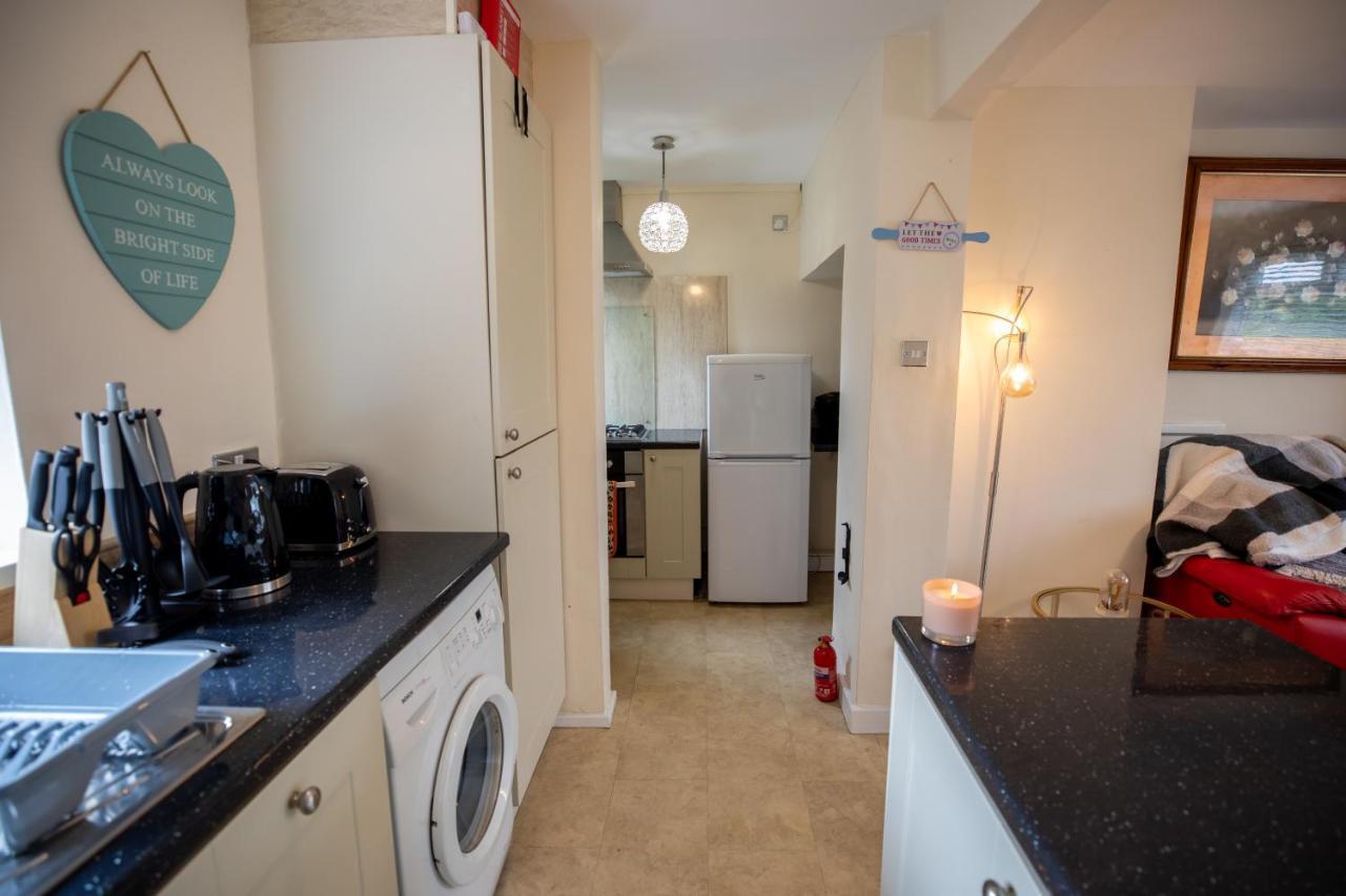 Og Stays Ii- 3Bedroom House Near Nissan & Stadium, Free Parking 선덜랜드 외부 사진