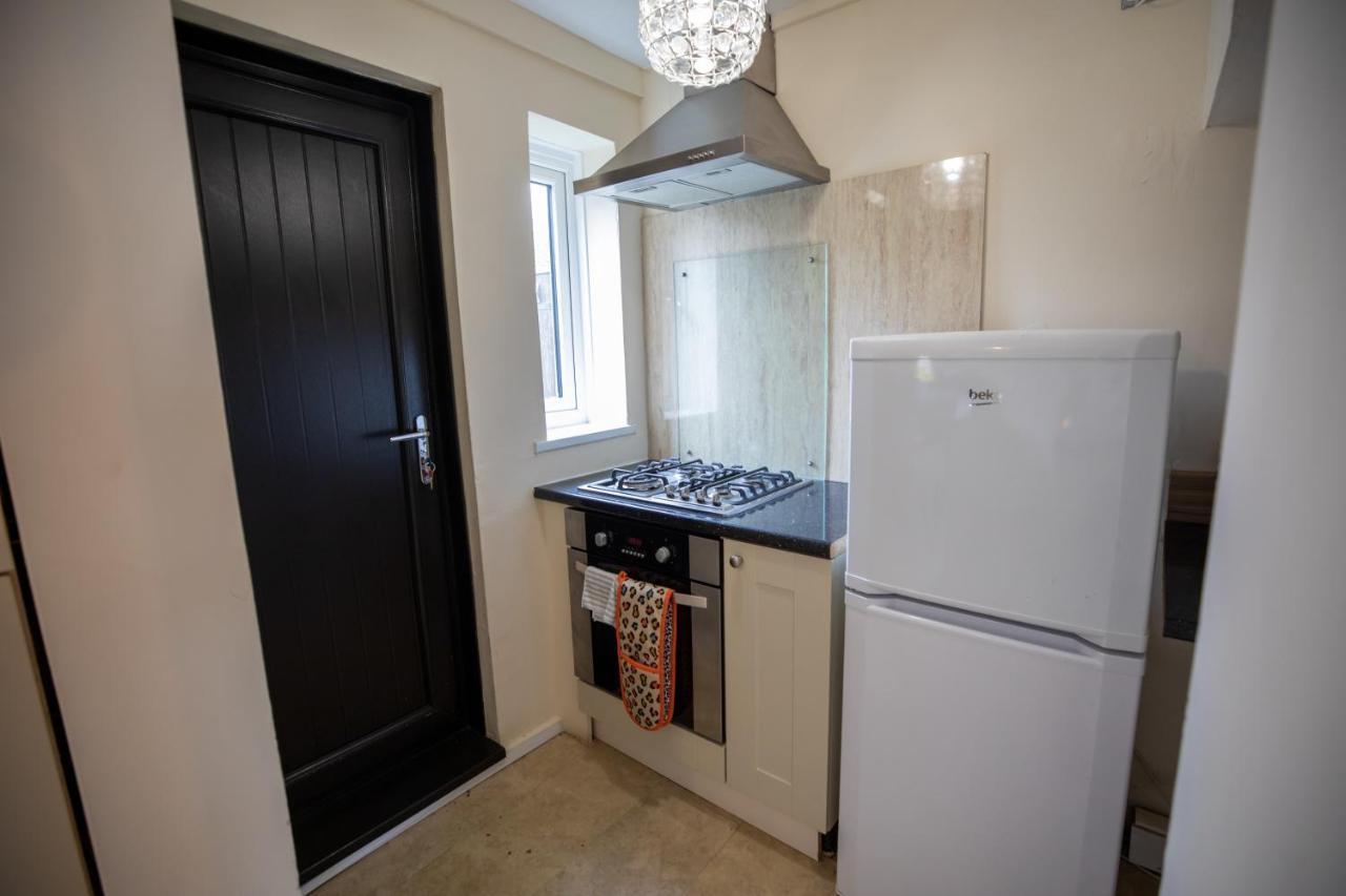 Og Stays Ii- 3Bedroom House Near Nissan & Stadium, Free Parking 선덜랜드 외부 사진
